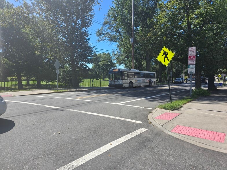 224 Glenwood Ave, Bloomfield, NJ for lease - Building Photo - Image 3 of 6