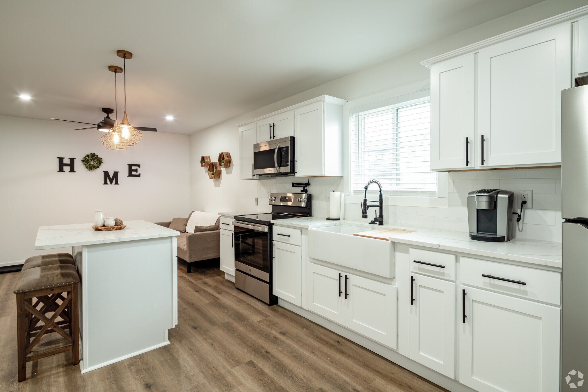 1440 N Linden Rd, Flint, MI for sale Interior Photo- Image 1 of 1