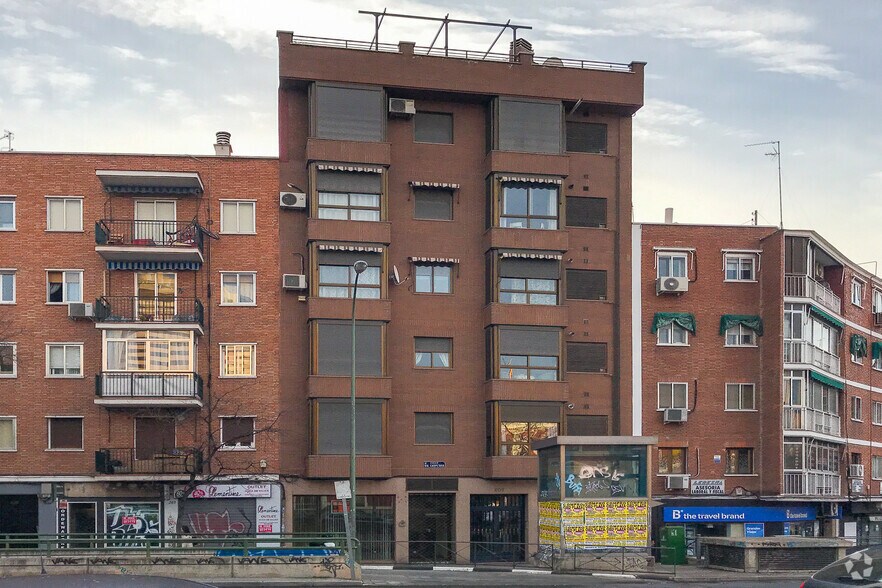 Office/Retail in Madrid, Madrid for lease - Building Photo - Image 2 of 2