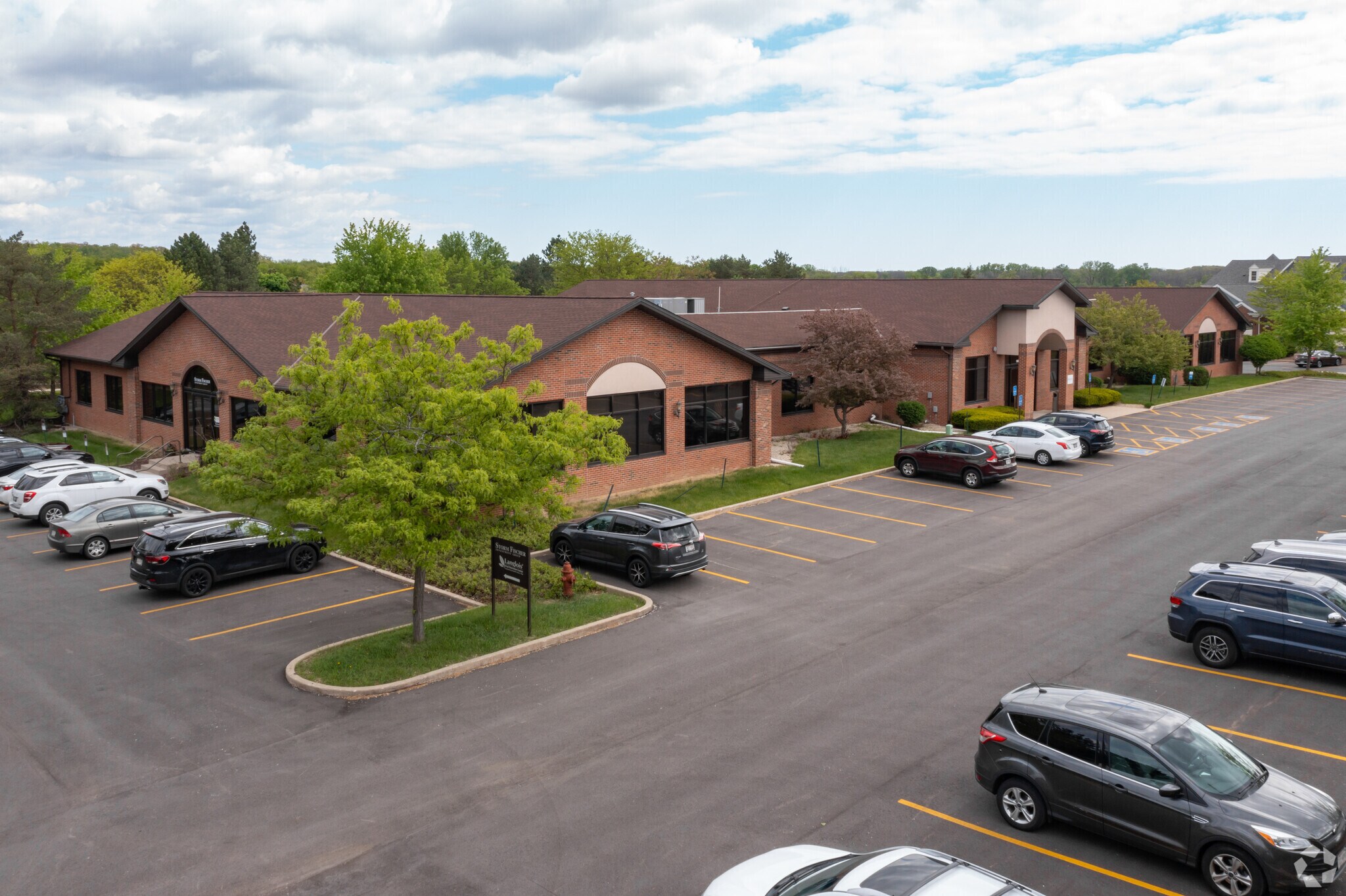 16655 W Wisconsin Ave, Brookfield, WI for sale Building Photo- Image 1 of 1