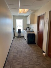 1035 Coffman St, Longmont, CO for lease Interior Photo- Image 1 of 6