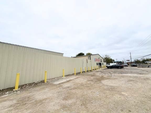 10702 Cullen Blvd, Houston, TX for sale - Building Photo - Image 3 of 9