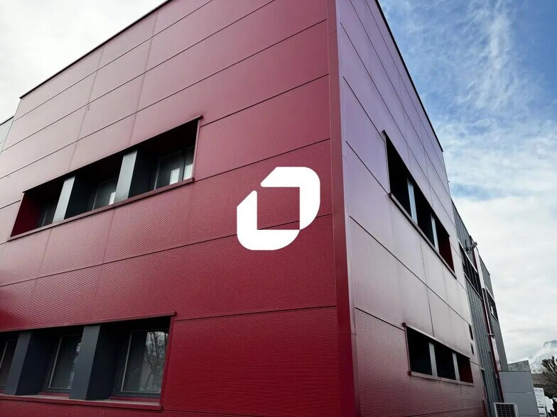 Office in Échirolles for lease - Building Photo - Image 3 of 12