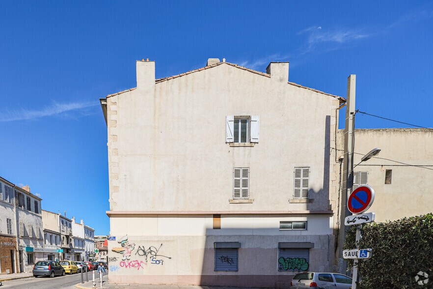 Multifamily in Marseille for sale - Building Photo - Image 2 of 2