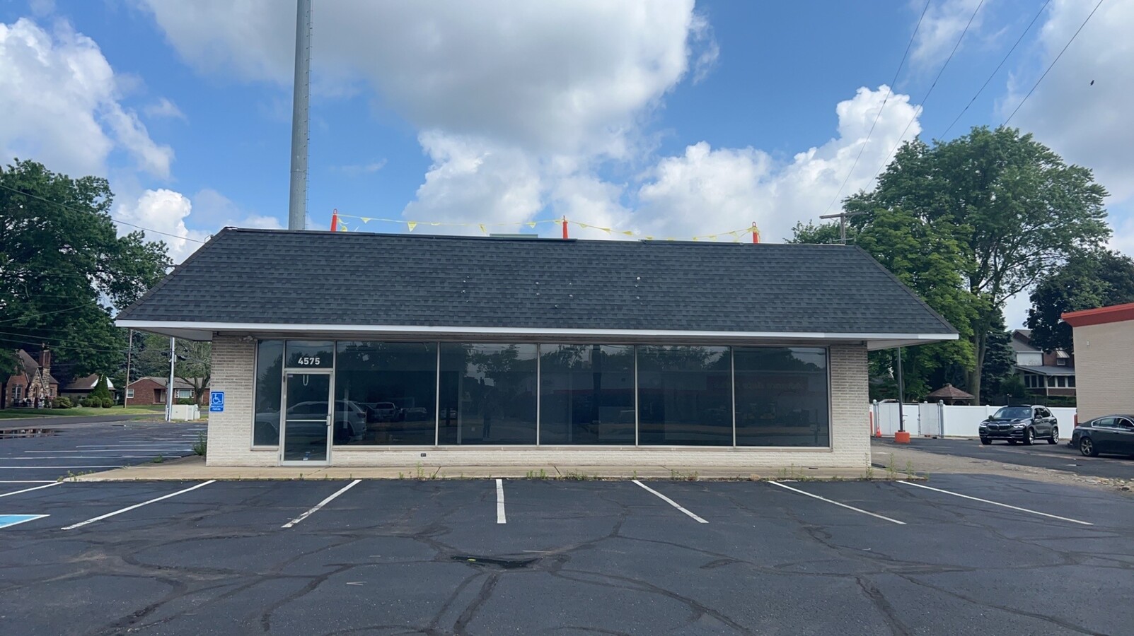 4575 W Tuscarawas St, Canton, OH 44708 - PPG Paint Center | LoopNet