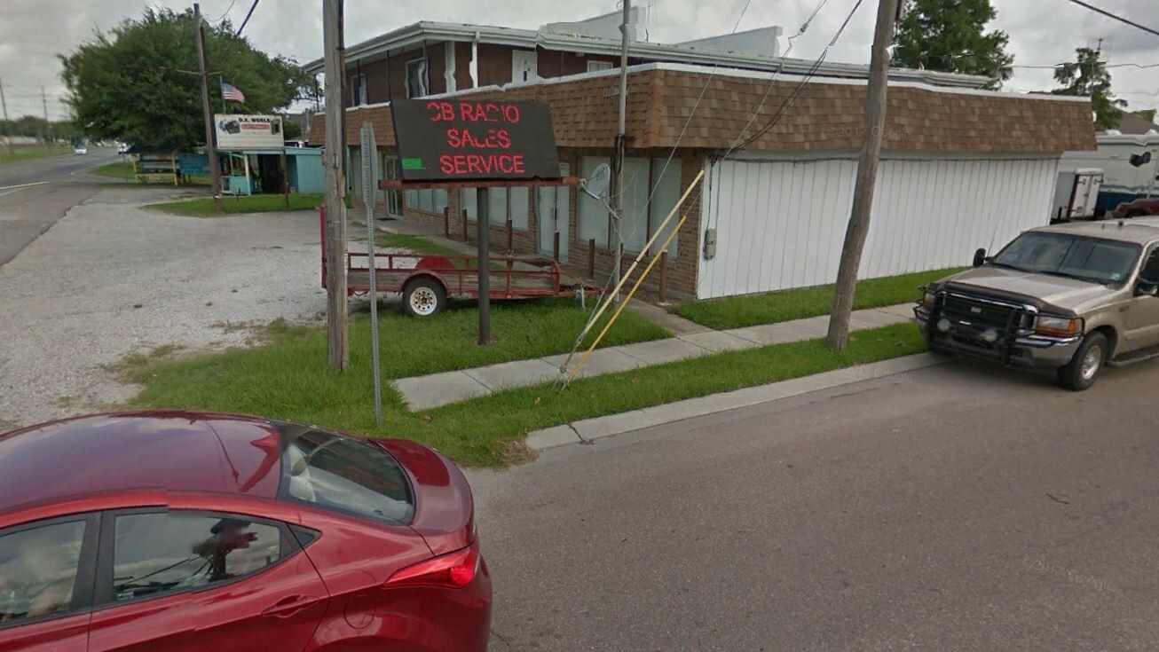 615617 E St Bernard Hwy, Chalmette, LA 70043 Commercial/ Apt