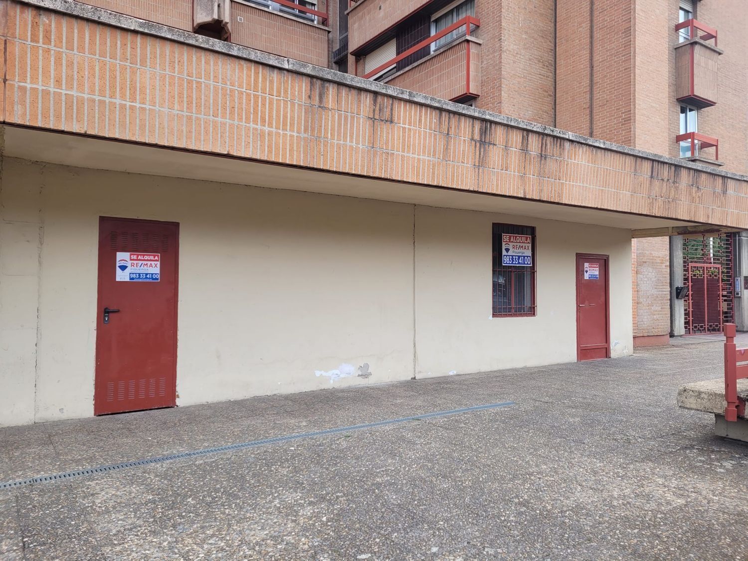 Retail in Valladolid for lease Building Photo- Image 1 of 17