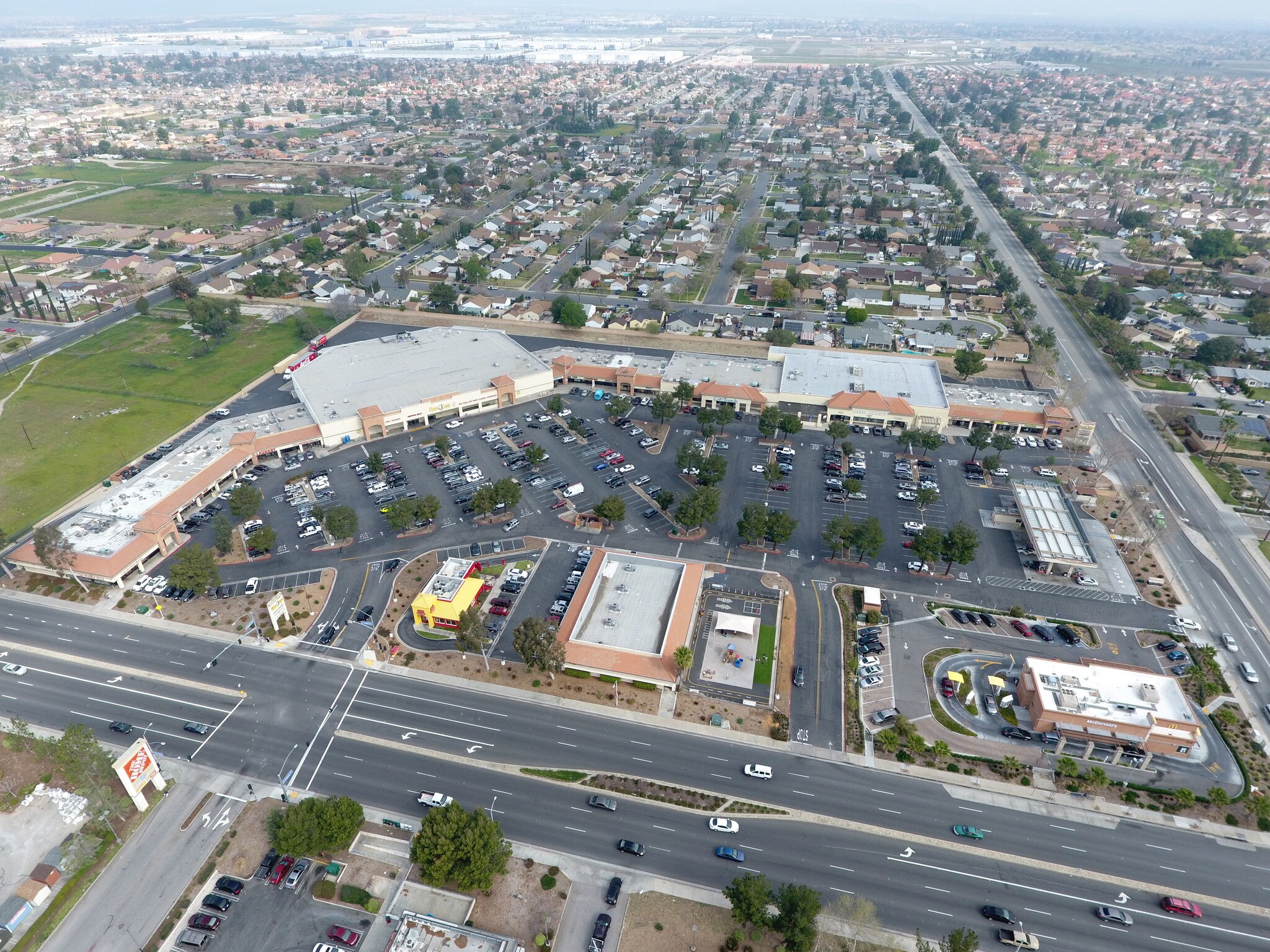 13041438 W Foothill Blvd, Rialto, CA 92376 Retail for Lease