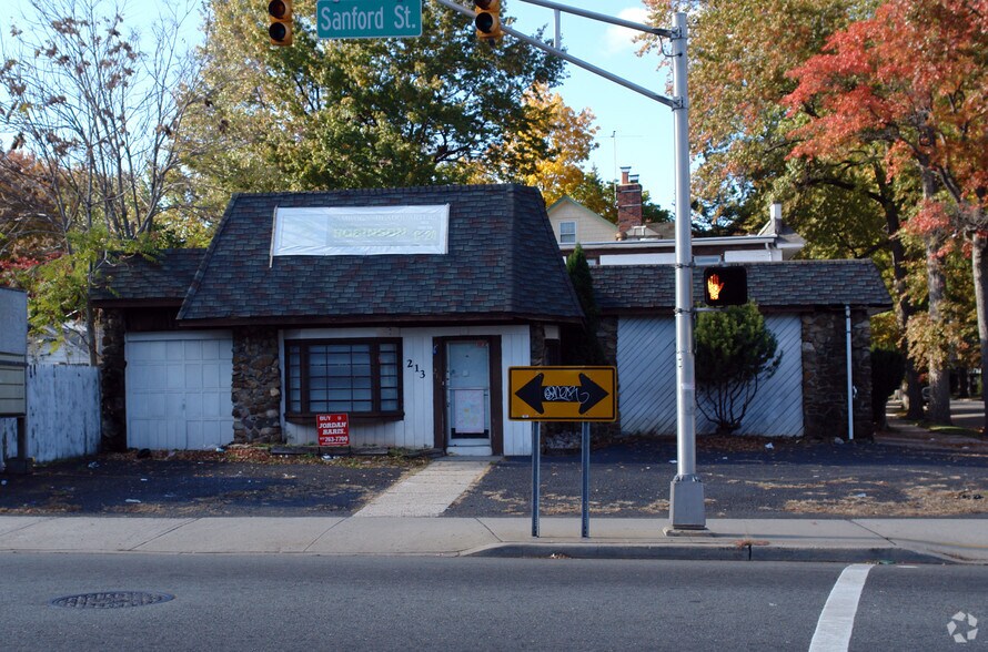 213 Sanford St, East Orange, NJ for sale - Primary Photo - Image 1 of 1