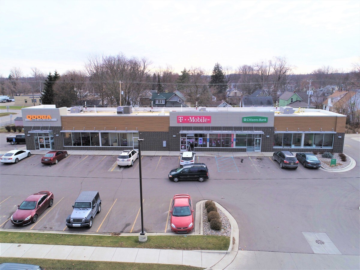 910 E Main St, Owosso, MI 48867