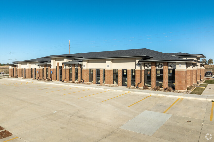 1960 Magazine, Ankeny, IA for lease - Building Photo - Image 1 of 8