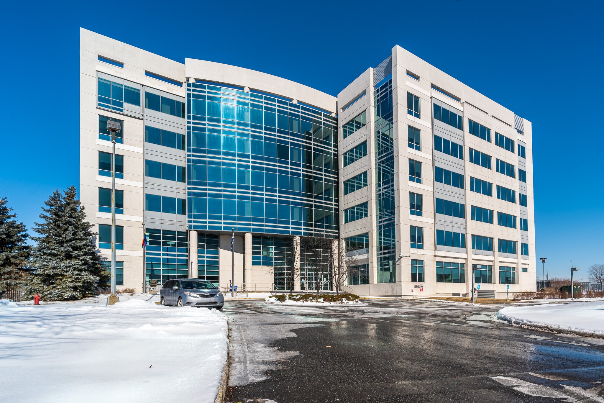 385 Boul Bouchard, Dorval, QC for lease Building Photo- Image 1 of 30