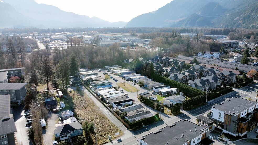 39768 Government Rd, Squamish, BC for sale - Building Photo - Image 2 of 10