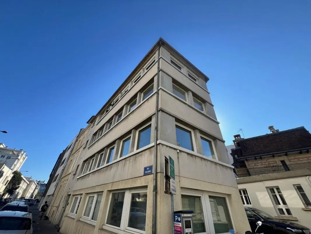 Office in Reims for sale Building Photo- Image 1 of 19