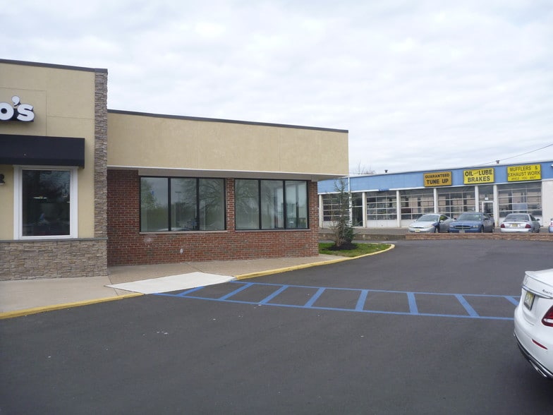 341 S Burnt Mill Rd, Voorhees, NJ for lease - Building Photo - Image 1 of 7