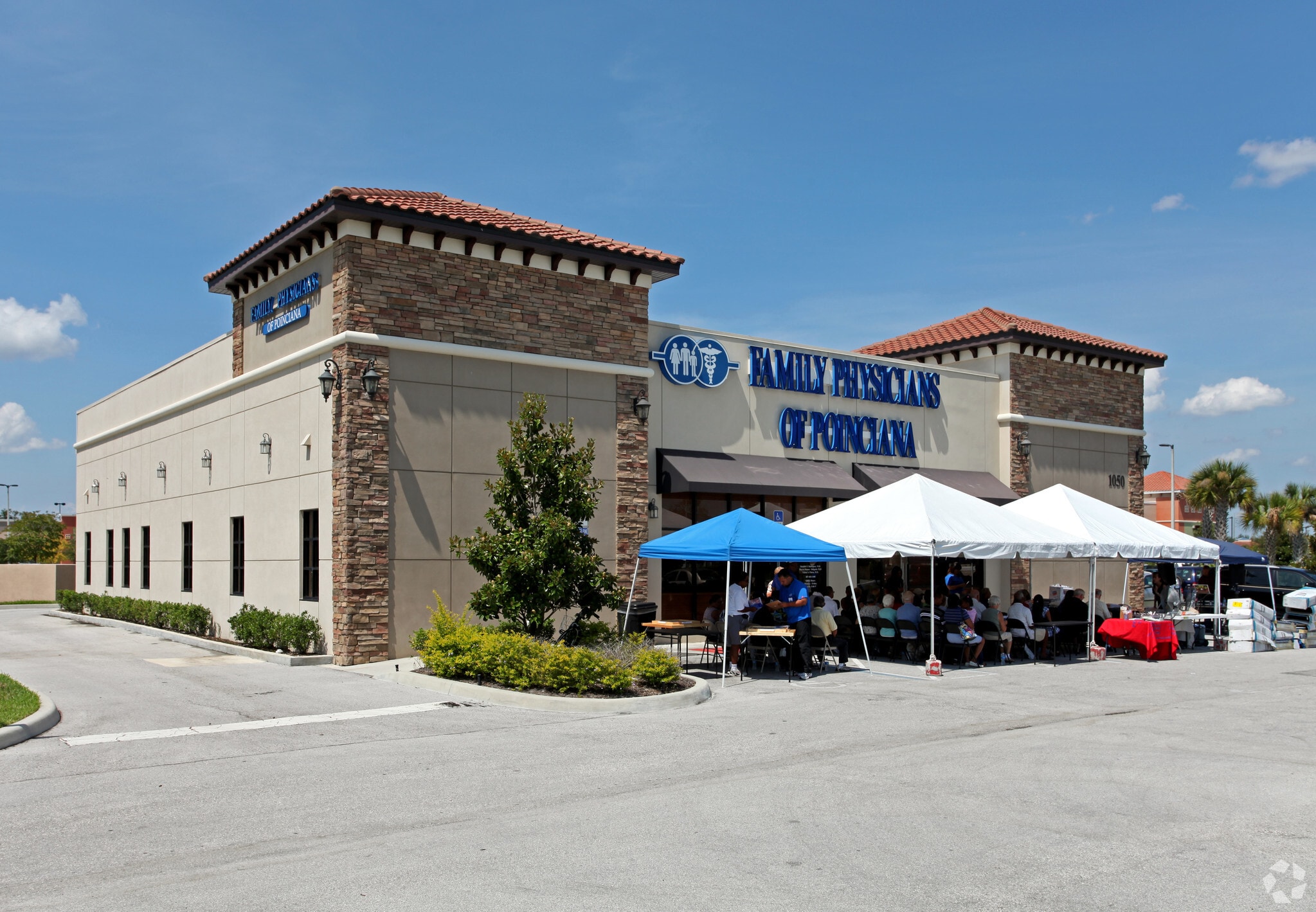 1050 Cypress Pky, Kissimmee, FL for lease Primary Photo- Image 1 of 8