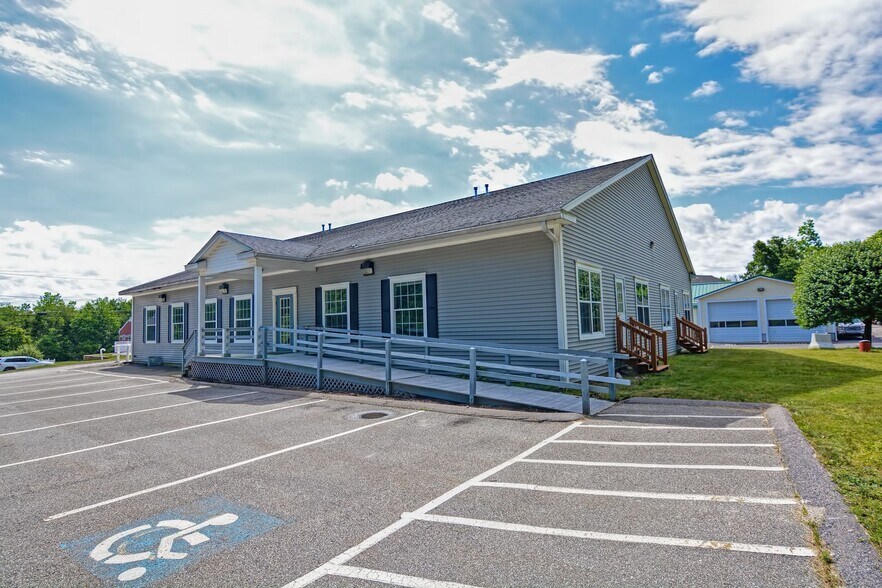 7 Charlesview Rd, Hopedale, MA for sale - Building Photo - Image 1 of 1