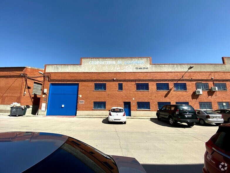 Calle Hierro, 28, Humanes de Madrid, Madrid for sale - Building Photo - Image 1 of 1