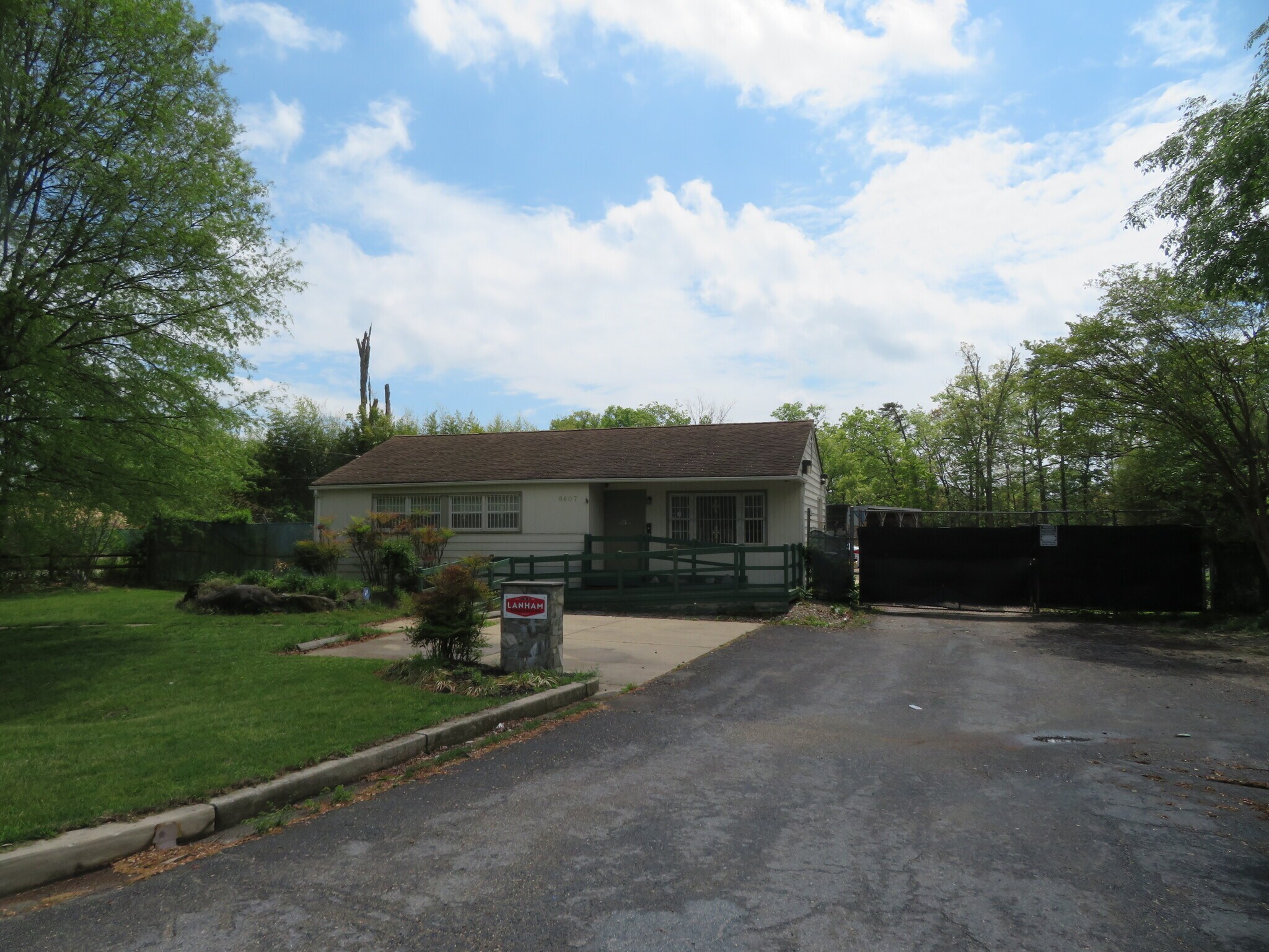9607 Annapolis Rd, Lanham, MD for lease Primary Photo- Image 1 of 29