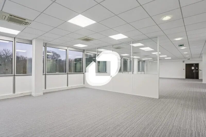 Office in Meudon for lease - Building Photo - Image 2 of 16