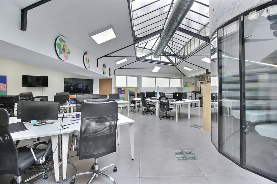 27 Rue De Citeaux, Paris for lease - Building Photo - Image 3 of 11