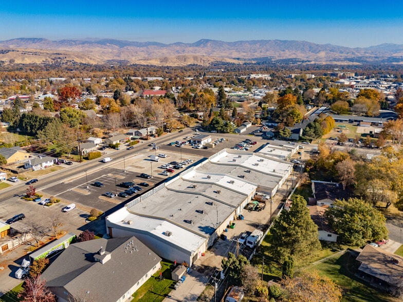 6421-6517 W Ustick Rd, Boise, ID for lease - Building Photo - Image 3 of 36