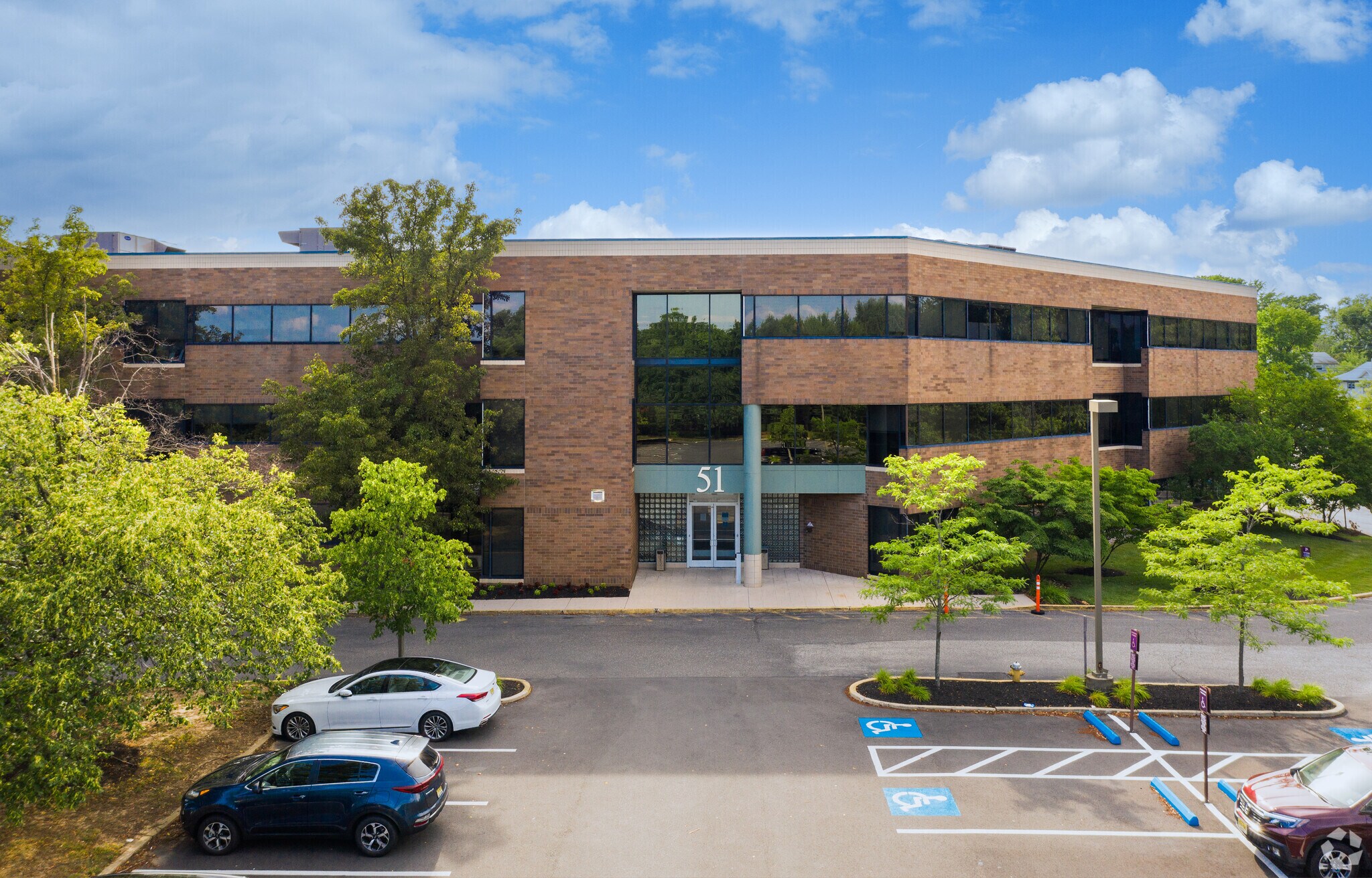 51 Haddonfield Rd, Cherry Hill, NJ 08002 INCREDIBLE LEASE RATE 10 PSF!