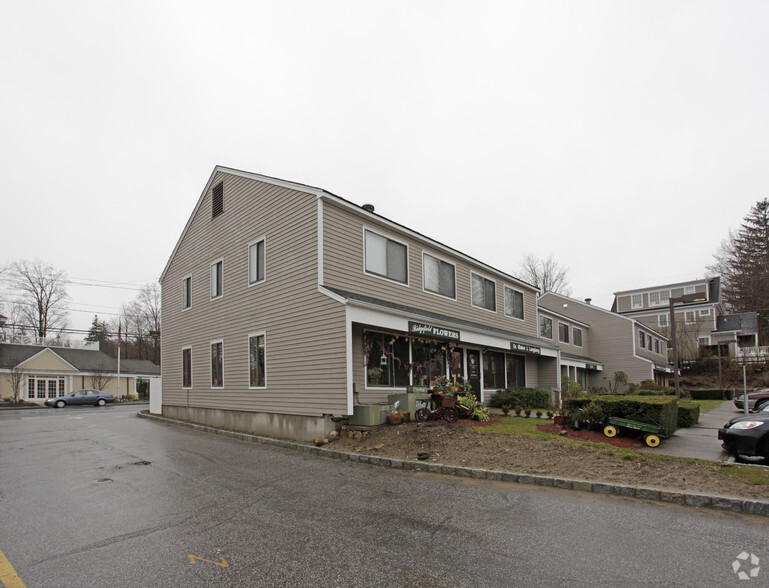 15-19 Danbury Rd, Ridgefield, CT for lease - Building Photo - Image 2 of 2