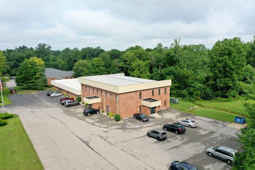4808 Fox Run Road, Buckner, KY for sale - Primary Photo - Image 1 of 1
