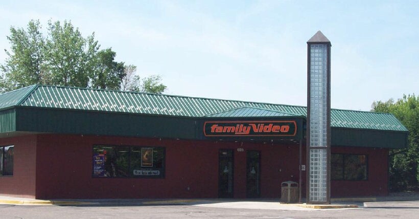 1260-1280 4th Ave E, Shakopee, MN for sale - Building Photo - Image 1 of 1