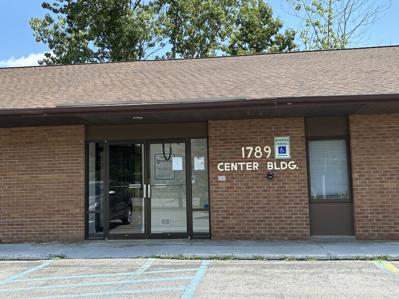 1789 Us-9, Clifton Park, NY for lease - Building Photo - Image 1 of 13