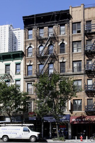 More details for 1073 1st Ave, New York, NY - Retail for Lease