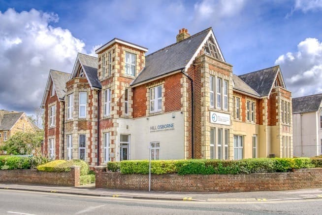 7 Parkstone Rd, Poole for sale - Primary Photo - Image 1 of 8