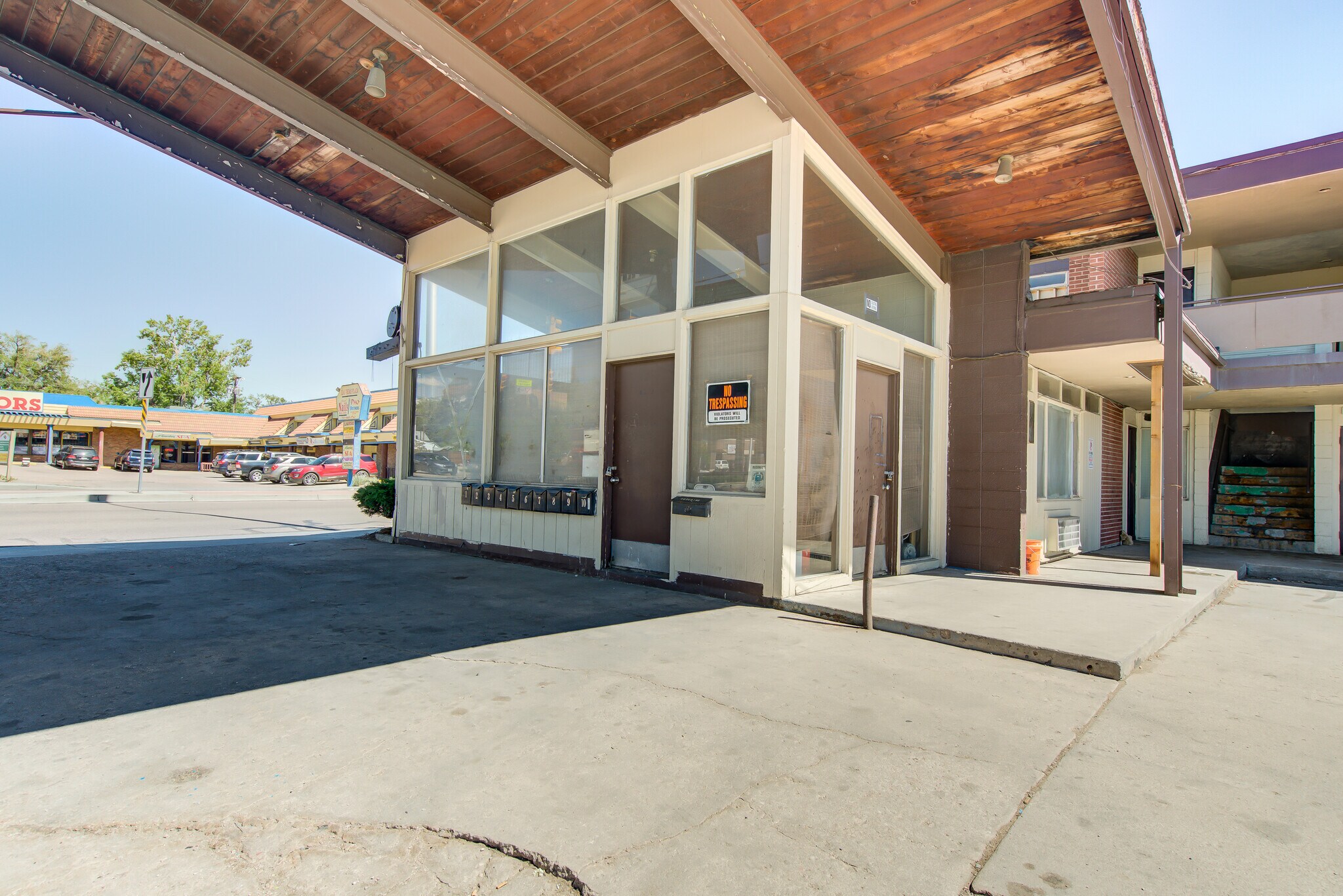 1102 S Nevada Ave, Colorado Springs, CO 80903 4 U Motel