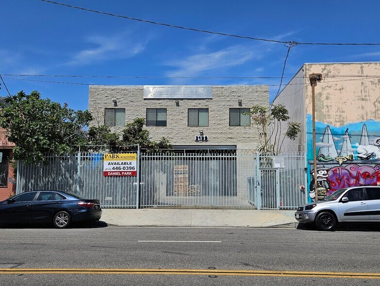 2139 S Los Angeles St, Los Angeles, CA for lease - Building Photo - Image 1 of 11