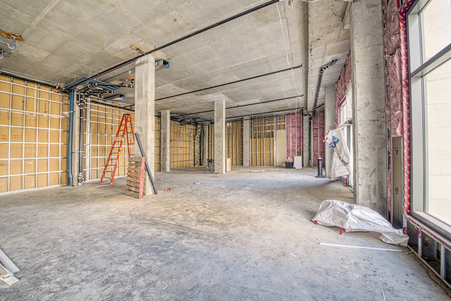 6700 The Avenue, Montréal, QC for lease - Building Photo - Image 3 of 10