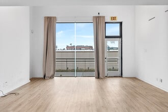 1501 Main St, Venice, CA for lease Interior Photo- Image 1 of 10