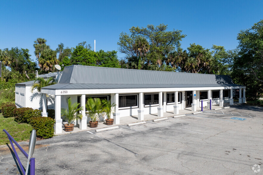 6350 Bayshore Rd, North Fort Myers, FL for sale - Primary Photo - Image 1 of 43