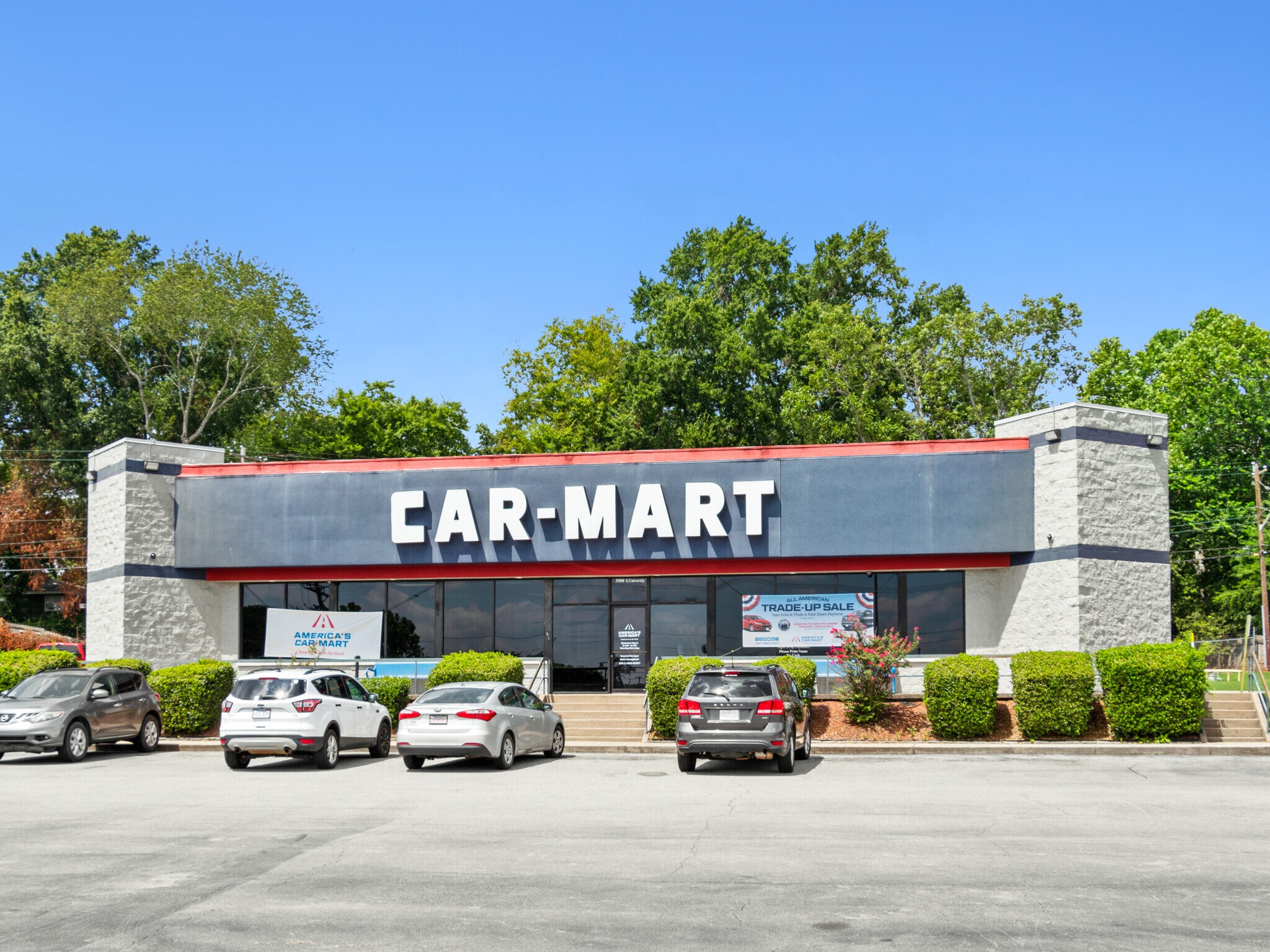 5900 S University Ave, Little Rock, AR 72209 CarMart of Little Rock