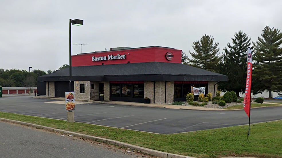 1111 E Philadelphia Ave, Gilbertsville, PA for lease - Building Photo - Image 1 of 13