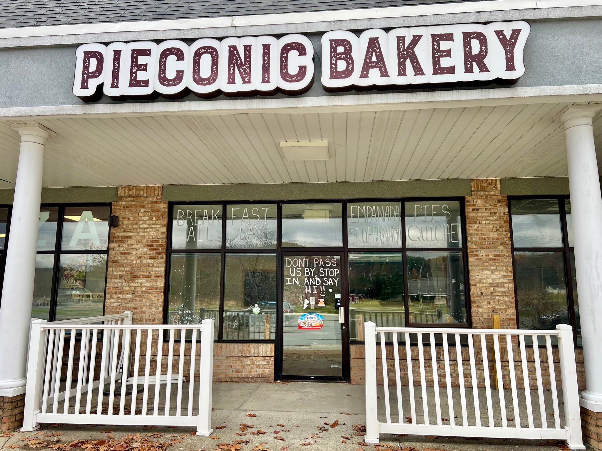 15 Dardess Dr, Chatham, NY for lease Building Photo- Image 1 of 17