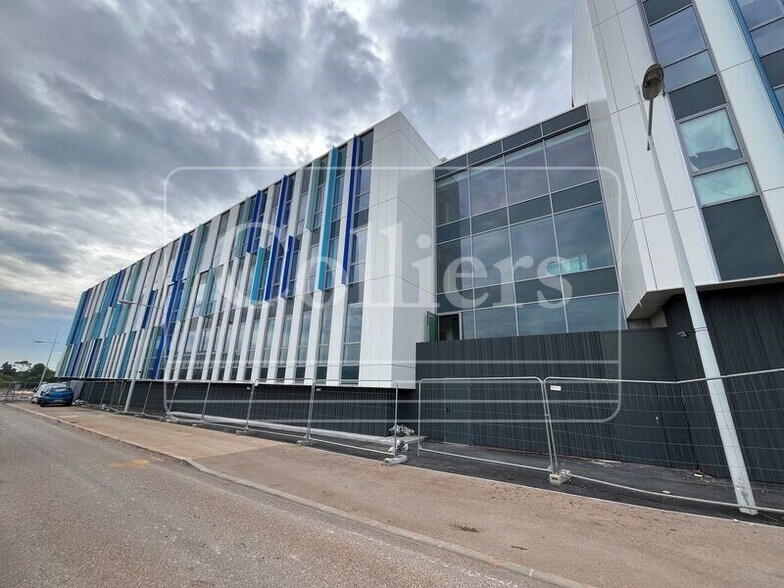 Office in Ollioules for lease - Building Photo - Image 1 of 10