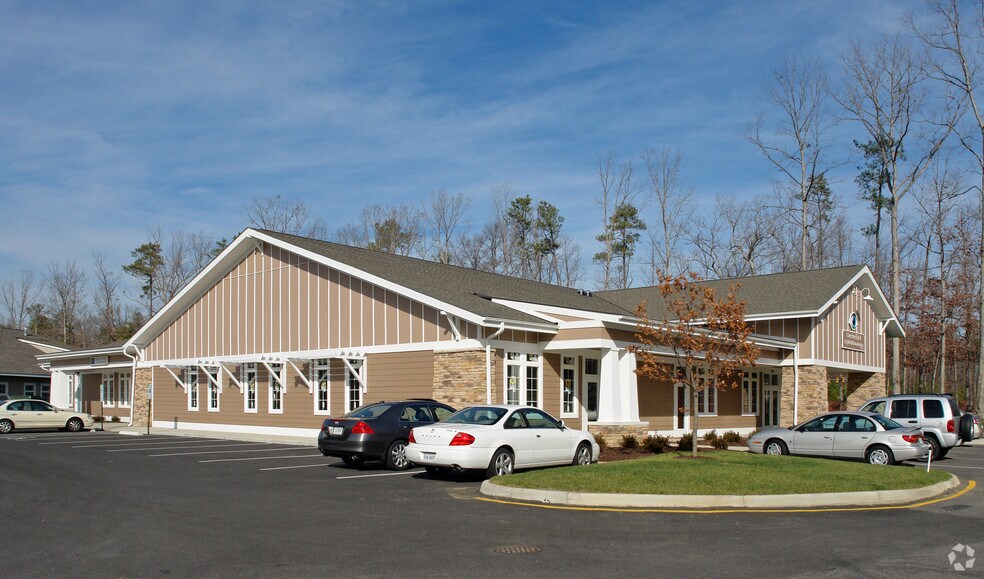2369-2373 Colony Crossing Pl, Midlothian, VA for lease - Primary Photo - Image 1 of 4