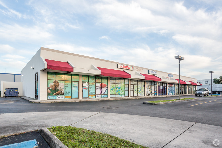 805-899 E 10th Ave, Hialeah, FL for lease - Building Photo - Image 2 of 4