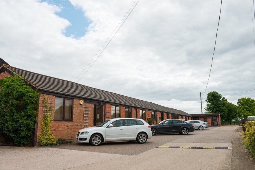Earls Common Rd, Redditch for lease - Building Photo - Image 3 of 11