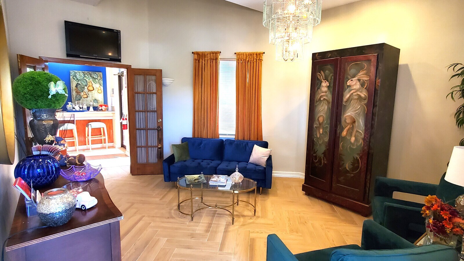 View Photo