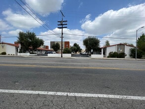 10230-10234 Canoga Ave, Chatsworth, CA for lease Building Photo- Image 2 of 2