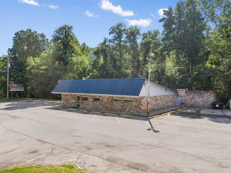 7643 Roanoke rd, Shawsville, VA for sale - Building Photo - Image 1 of 11