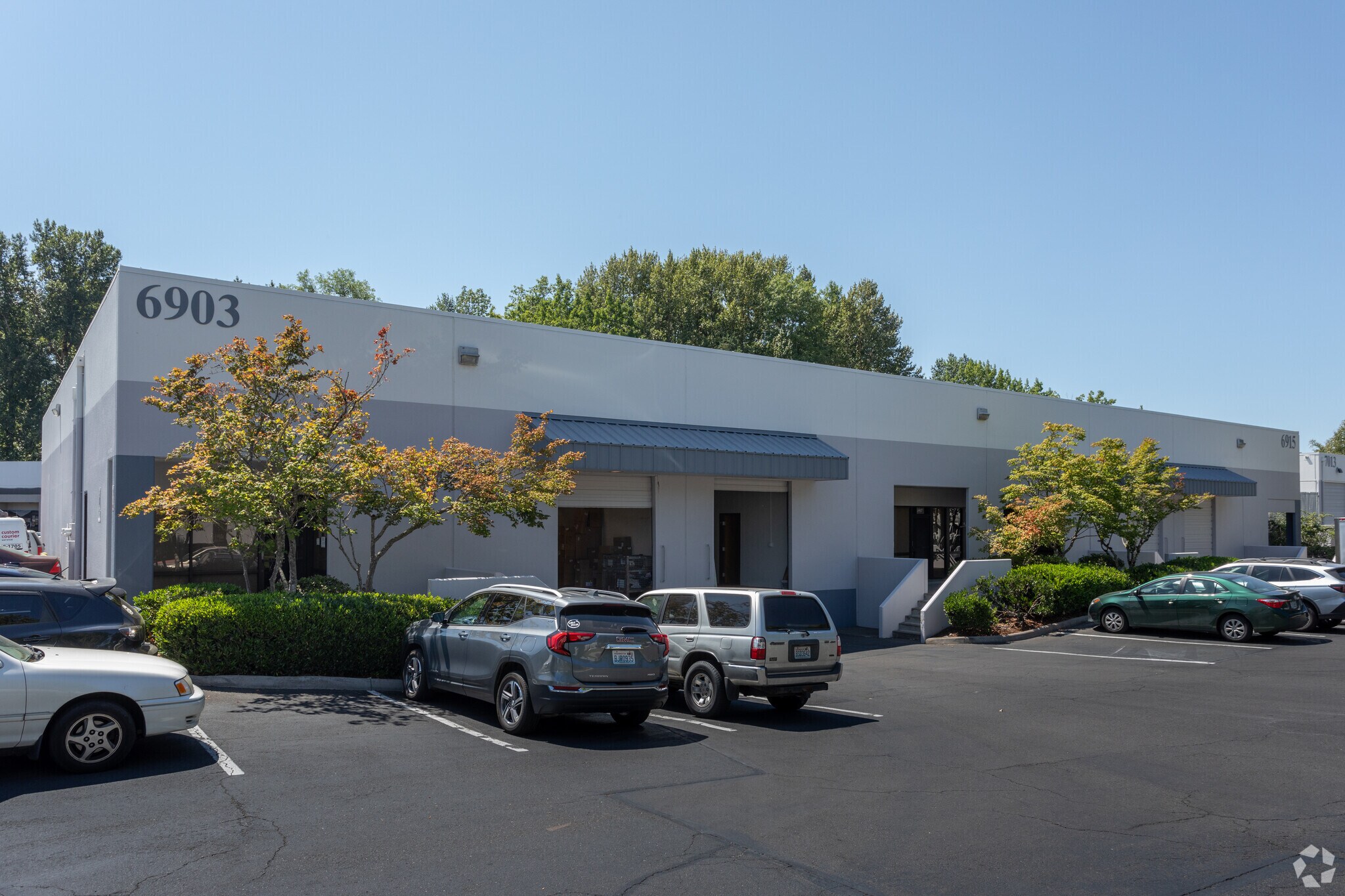 6903-6915 NE 79th Ct, Portland, OR for sale Primary Photo- Image 1 of 1