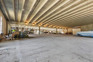 5910 E Park Street - Warehouse